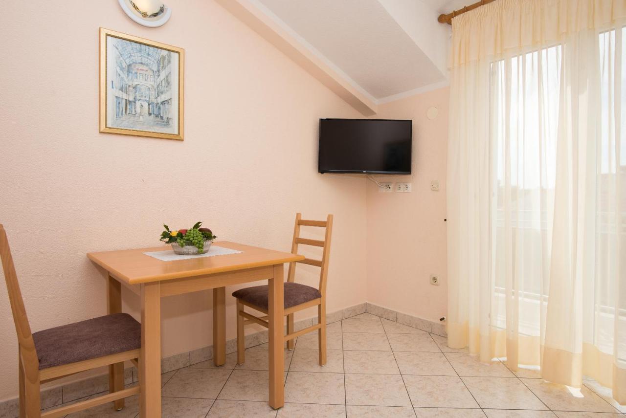 Topic Apartments Vodice Extérieur photo