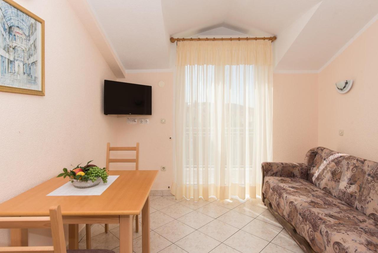 Topic Apartments Vodice Extérieur photo