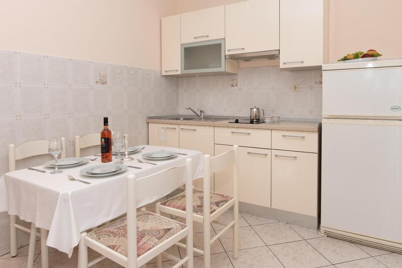 Topic Apartments Vodice Extérieur photo