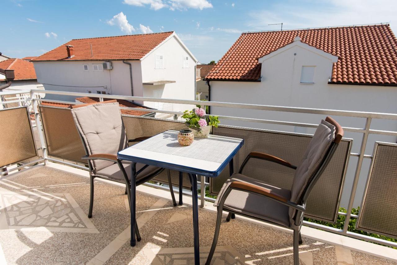 Topic Apartments Vodice Extérieur photo