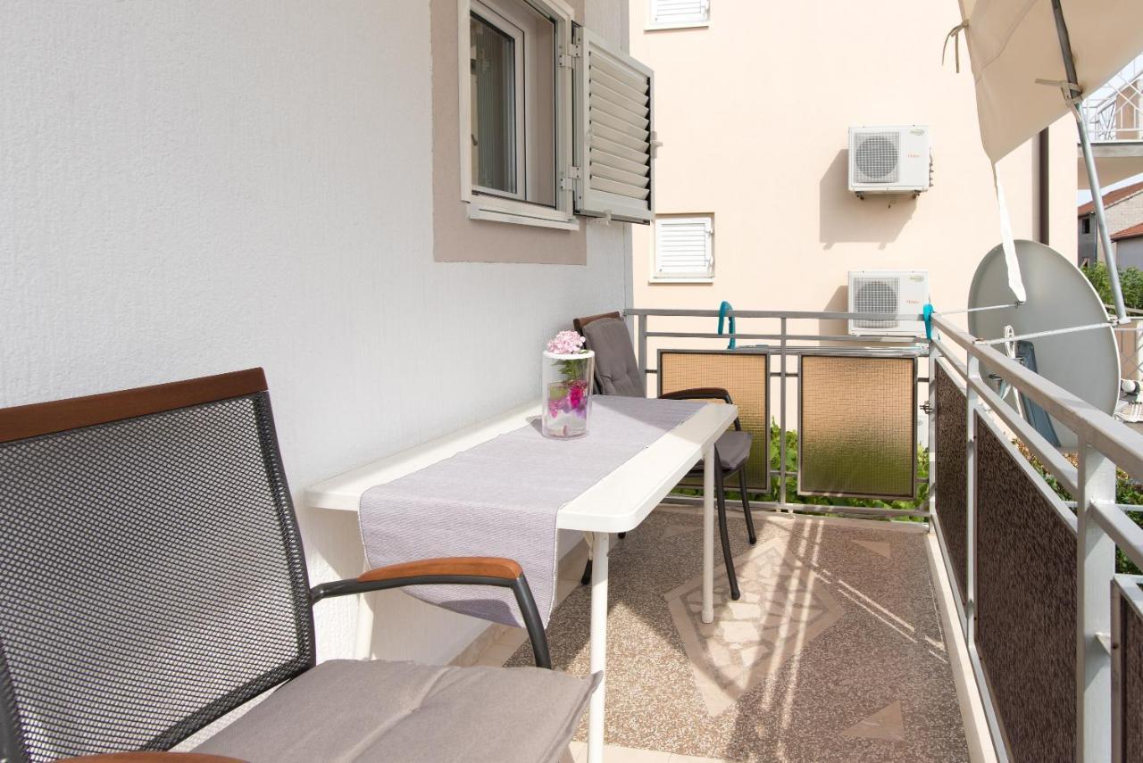 Topic Apartments Vodice Extérieur photo