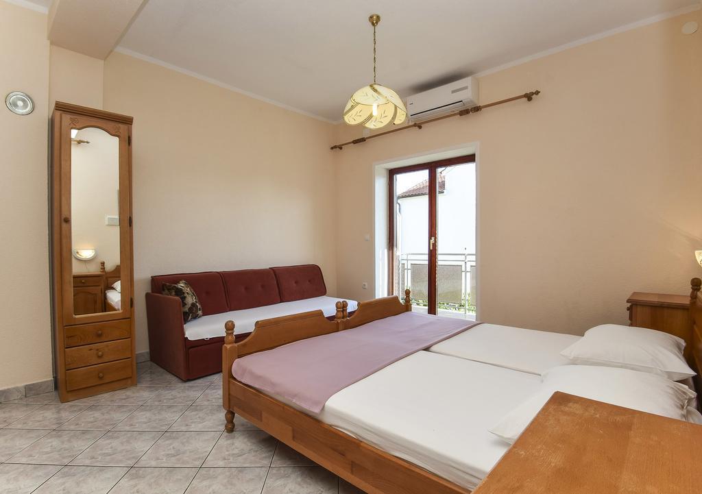 Topic Apartments Vodice Extérieur photo